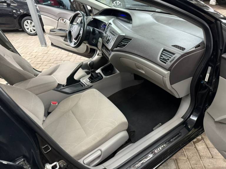 HONDA - CIVIC - 2014/2014 - Preta - R$ 64.900,00