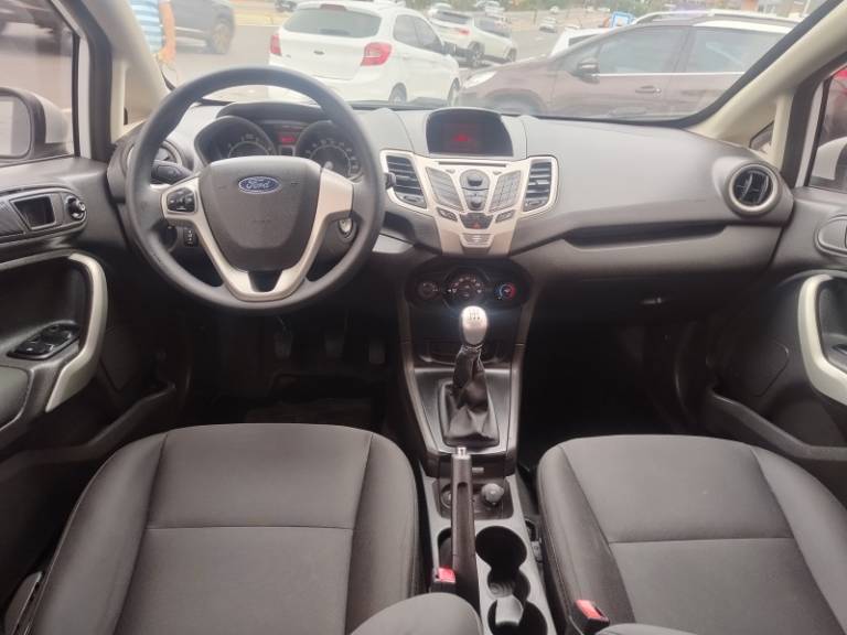 FORD - FIESTA - 2012/2012 - Branca - R$ 35.900,00
