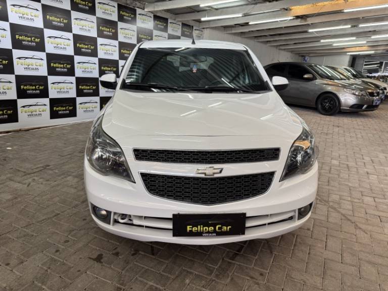 CHEVROLET - AGILE - 2013/2013 - Branca - R$ 37.900,00