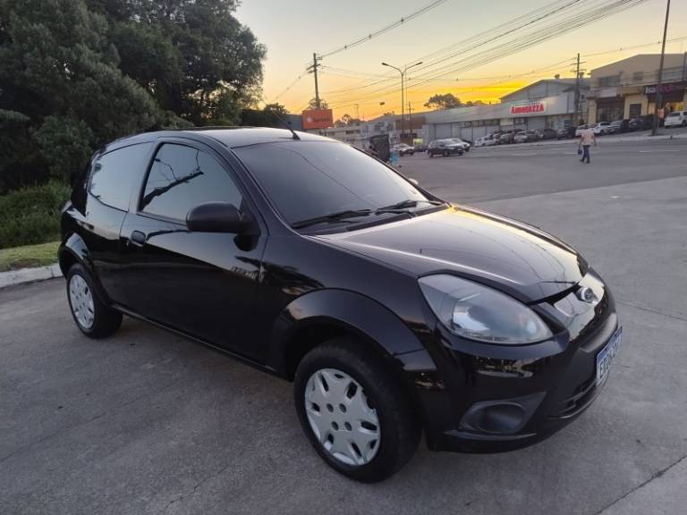 FORD - KA - 2013/2013 - Preta - R$ 24.900,00
