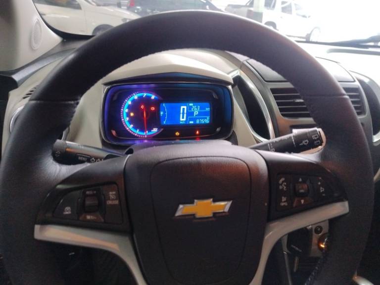 CHEVROLET - TRACKER - 2015/2015 - Vermelha - R$ 68.900,00