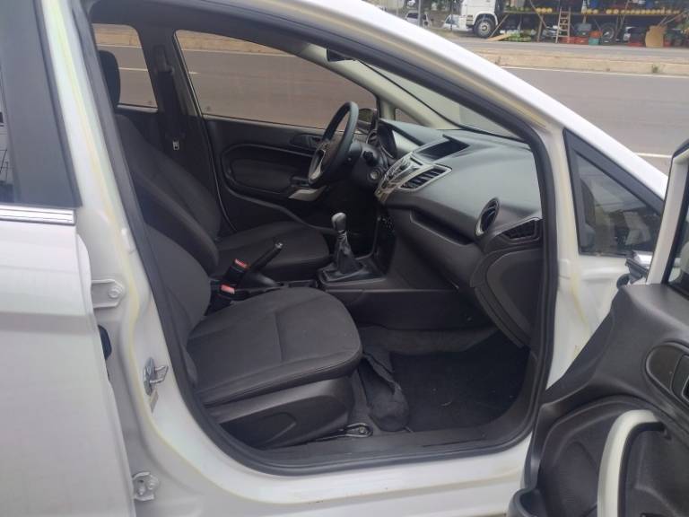 FORD - FIESTA - 2012/2012 - Branca - R$ 35.900,00