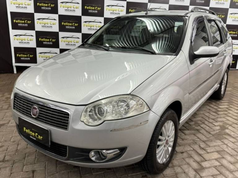 FIAT - PALIO - 2011/2011 - Prata - R$ 33.900,00