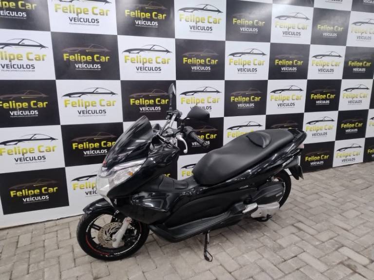HONDA - PCX - 2015/2015 - Preta - R$ 12.900,00