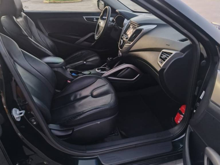 HYUNDAI - VELOSTER - 2012/2012 - Preta - R$ 59.000,00