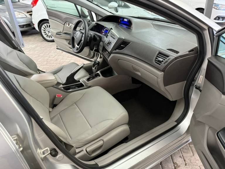 HONDA - CIVIC - 2012/2012 - Prata - R$ 65.900,00