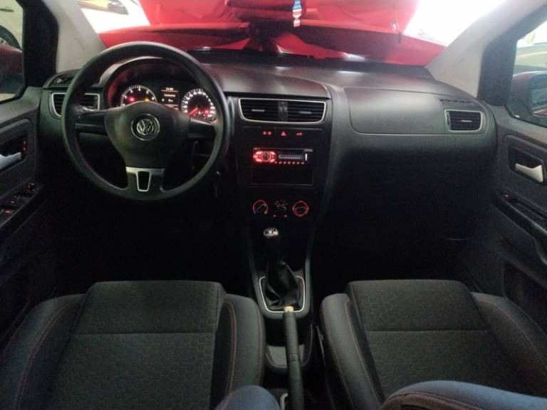 VOLKSWAGEN - CROSSFOX - 2013/2013 - Vermelha - R$ 42.900,00