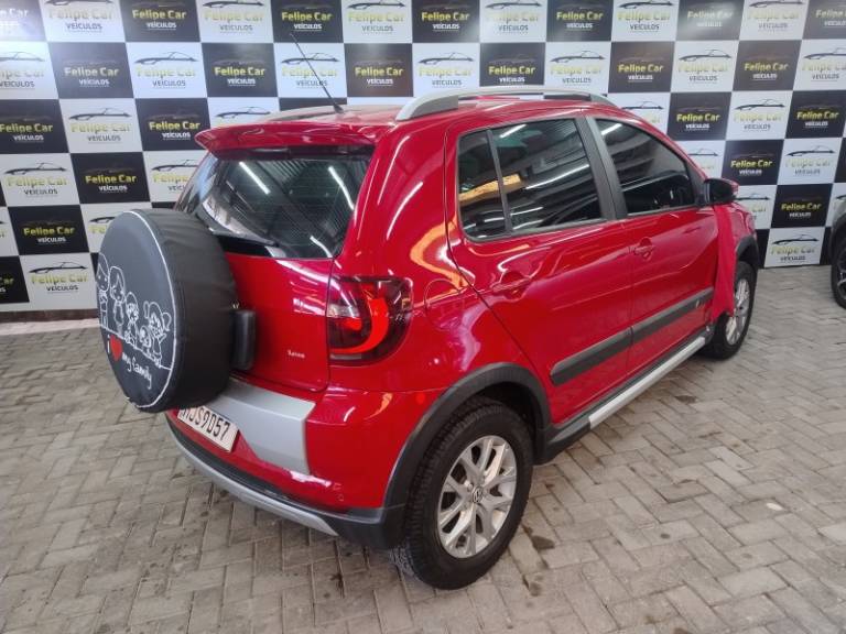 VOLKSWAGEN - CROSSFOX - 2013/2013 - Vermelha - R$ 42.900,00