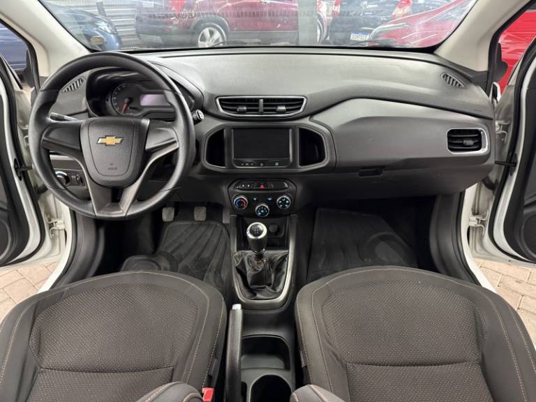 CHEVROLET - ONIX - 2013/2013 - Branca - R$ 44.900,00