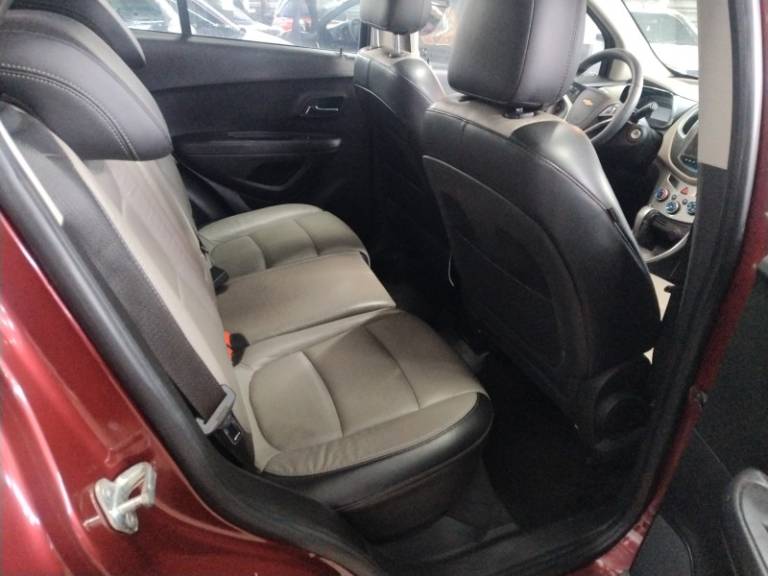 CHEVROLET - TRACKER - 2015/2015 - Vermelha - R$ 68.900,00