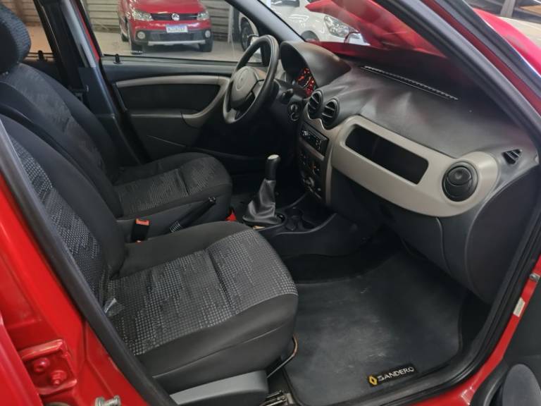 RENAULT - SANDERO - 2009/2009 - Vermelha - R$ 27.900,00