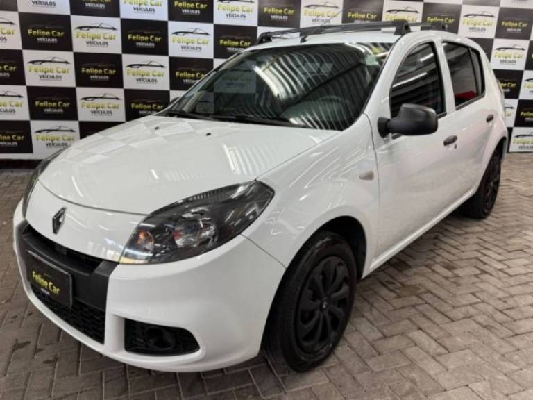 RENAULT - SANDERO - 2014/2014 - Branca - R$ 29.900,00